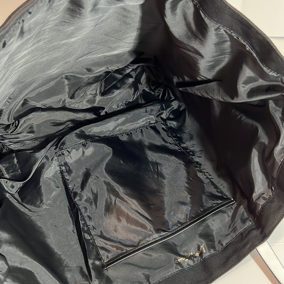 Victoria’s Secret | Black & White Tote. - Picture 7 of 9